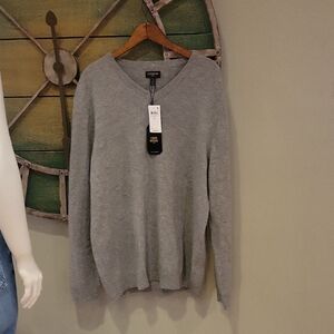 Club Room V-Neck Luxury Cashmere Sweater in Heather Gray